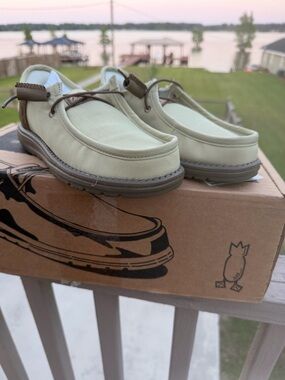 Dive Bomb Bombers youth size 1 Camo Low-Top Shoes New in box!